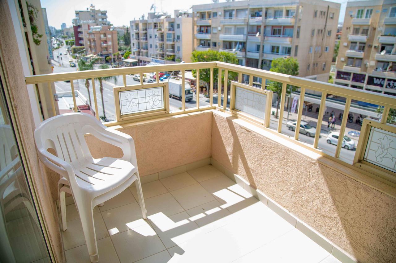 Chrysanthos Boutique Apartments Limassol Exterior photo